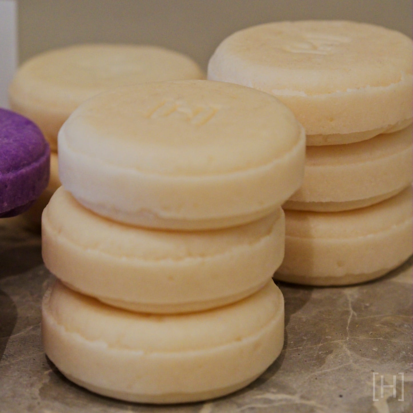 Sulfate-free Soothing Almond Shampoo Bar